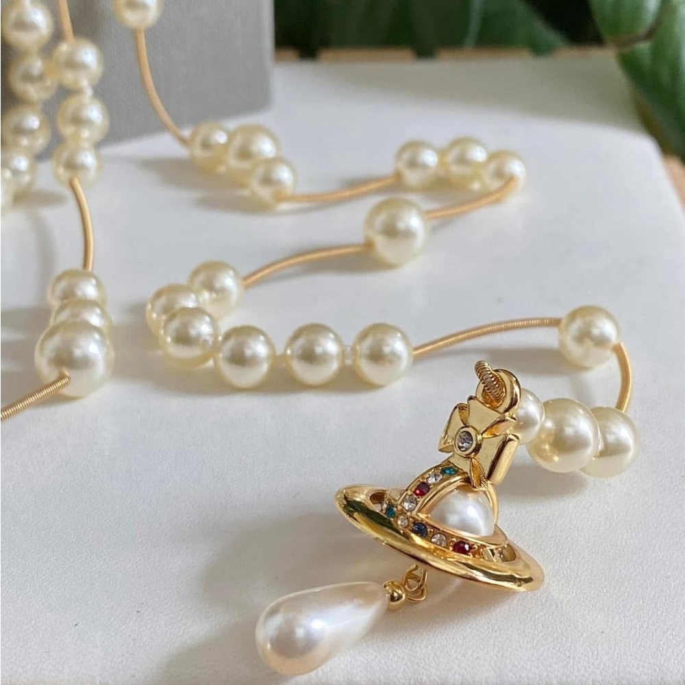 Vivienne Westwood Broken Pearl Necklace - Picture 5 of 14